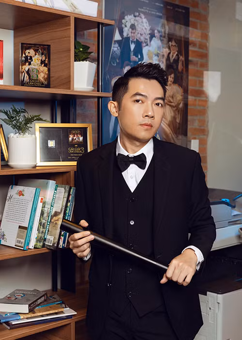 Đạo diễn series “Gái gái lắm chiêu” từng phát triển ý tưởng và là giám đốc sản xuất các chương trình như Nhà đầu tư tài ba, Mã số bí mật hay series phim “Bộ tứ 10A8” và “Những phóng viên vui nhộn”.