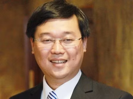 Trước đó vào chiều 11/10, Trưởng ban Tổ chức Trung ương Phạm Minh Chính công bố quyết định nhân sự của Bộ Chính trị tại Trung ương Đoàn. Ông Lê Quốc Phong thôi tham gia Ban Chấp hành, Ban Thường vụ, thôi giữ chức Bí thư thứ nhất Trung ương Đoàn.