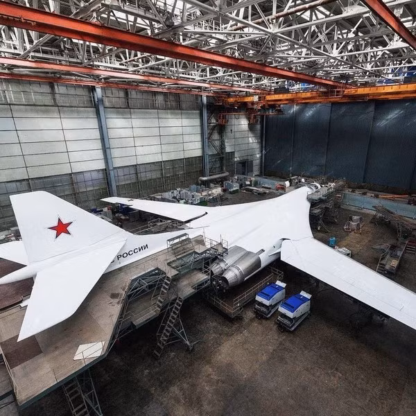 Bên trong nhà máy sản xuất hàng loạt oanh tạc cơ Tu-160M của Nga - Hình 11 Ben trong nha may san xuat hang loat oanh tac co Tu-160M cua Nga-Hinh-11