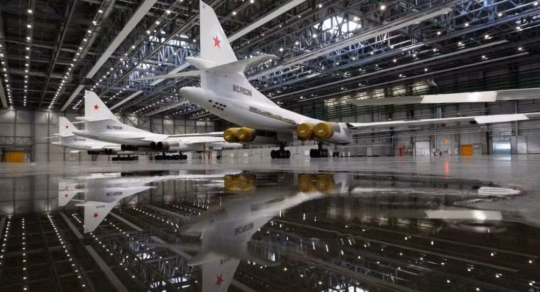 Bên trong nhà máy sản xuất hàng loạt oanh tạc cơ Tu-160M của Nga - Hình 12 Ben trong nha may san xuat hang loat oanh tac co Tu-160M cua Nga-Hinh-12