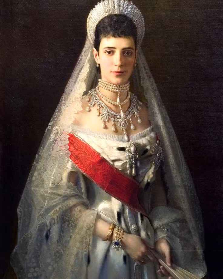 Công chúa Đan Mạch Marie Sophie Frederikke Dagmar sau khi lấy chồng thì sử dụng tên tiếng Nga Maria Feodorovna, là Hoàng hậu của Đế quốc Nga trong vai trò vợ của Hoàng đế Alexander III, vị Hoàng đế, hay Sa hoàng áp chót của đế quốc Nga.