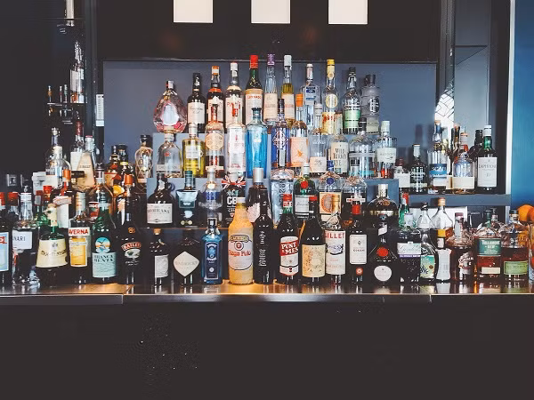 Khoảng năm 1405, Vodka bắt đầu được sản xuất với số lượng lớn.