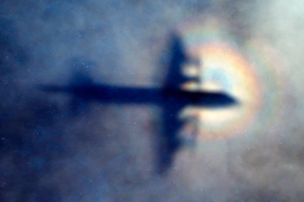 Cho tới nay, tung tích của máy bay mang số hiệu MH370 của Malaysia Airlines (2014) cũng như số phận 239 hành khách vẫn là một ẩn số.