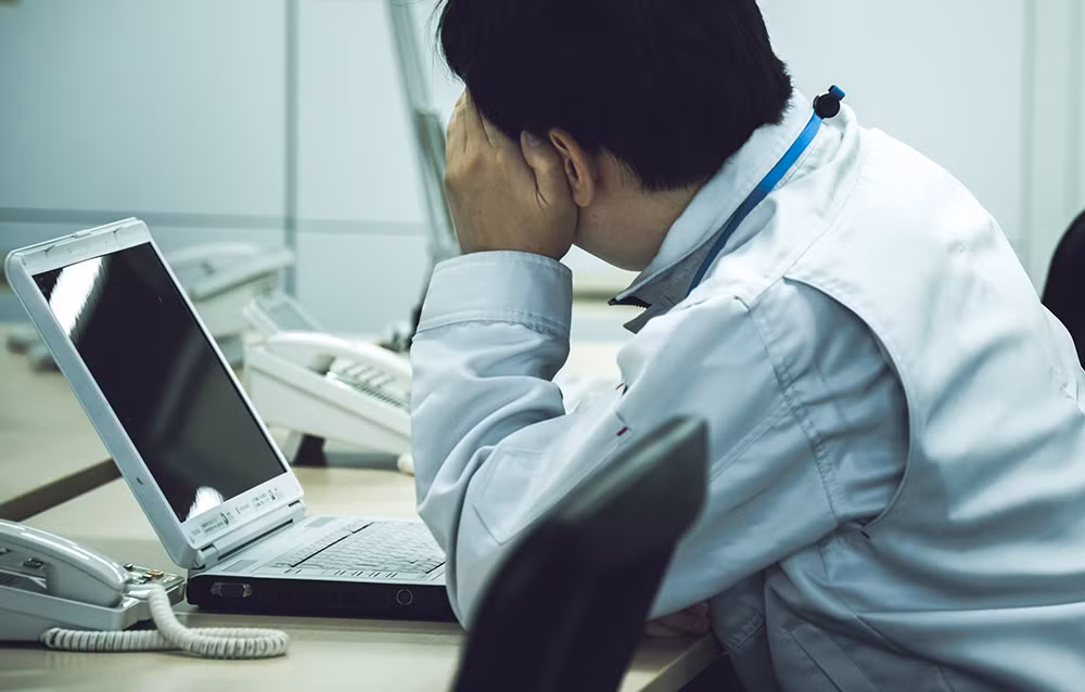 Làm việc quá nhiều, thậm chí đến mức bỏ mạng lâu nay vẫn là một vấn đề lớn ở Nhật Bản.