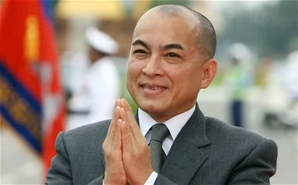 Quốc vương Campuchia thăm Việt Nam: Quan hệ chính trị giữ vai trò nòng cốt Quoc vuong Campuchia tham Viet Nam: Quan he chinh tri giu vai tro nong cot