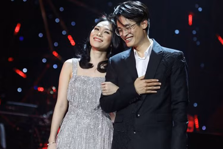 Mỹ Tâm cực đẹp đôi bên Hà Anh Tuấn. Ảnh: Tiền Phong
