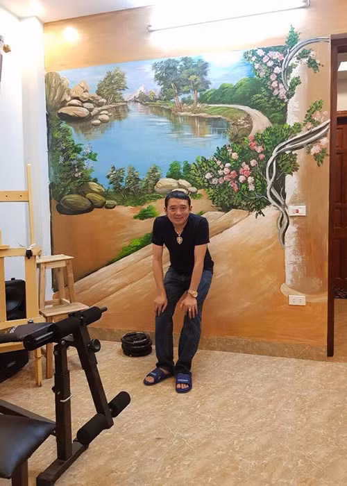 Ngoài vẽ tranh, nam nghệ sĩ hài Chiến Thắng còn có niềm đam mê điêu khắc trên đá.