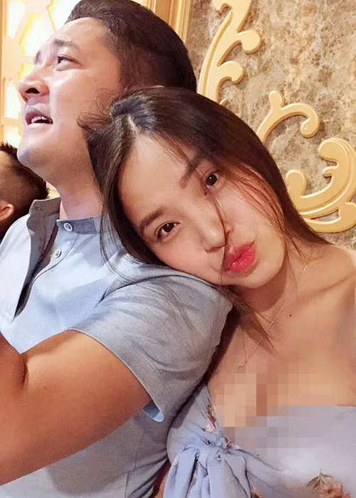 Sau khi đính hôn, Hải Băng tạm dừng hoạt động nghệ thuật để sinh con và chăm sóc gia đình.
