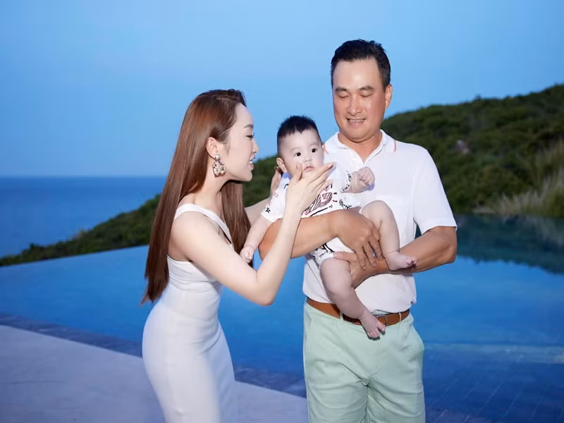Cặp đôi đón con trai chung vào tháng 1/2022.