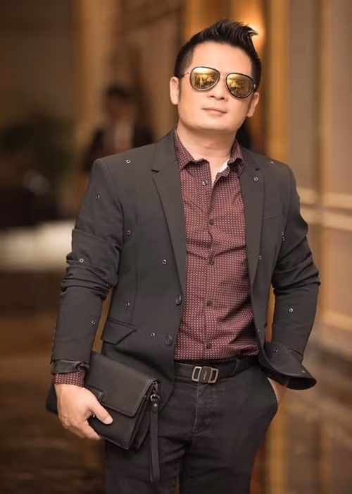 Soi tinh duyen cua nam ca si Bang Kieu truoc khi co con thu 4
