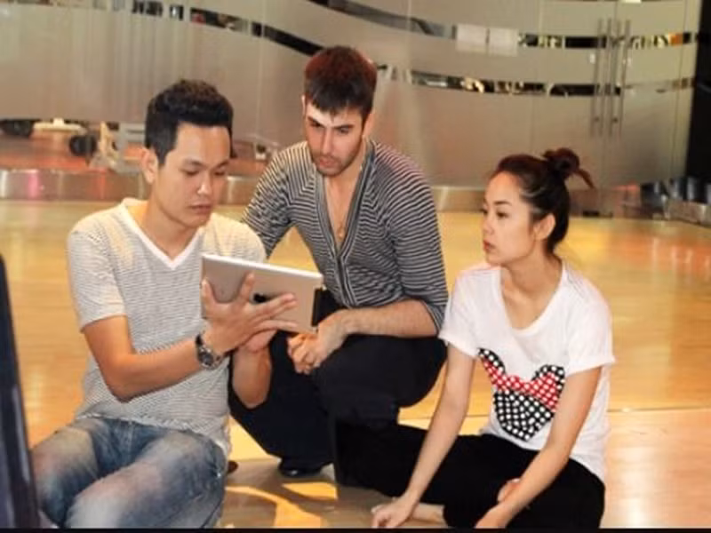 Do hoàn cảnh gia đình khó khăn trước đây khi bố mẹ chia tay, Minh Hằng trở thành trụ cột của gia đình. Bởi vậy, đối với Minh Hải, Minh Hằng vừa là chị, vừa là bạn, đôi khi lại giống như một người mẹ cứng rắn. Ảnh: Zing