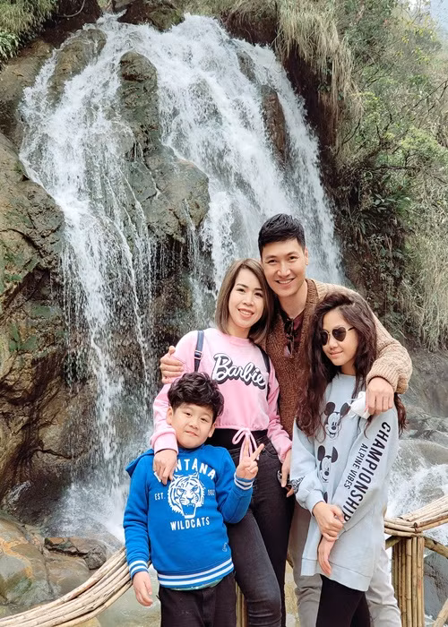Ngắm hai con đáng yêu của Mạnh Trường “Hương vị tình thân" không chán mắt Ngam hai con dang yeu cua Manh Truong “Huong vi tinh than