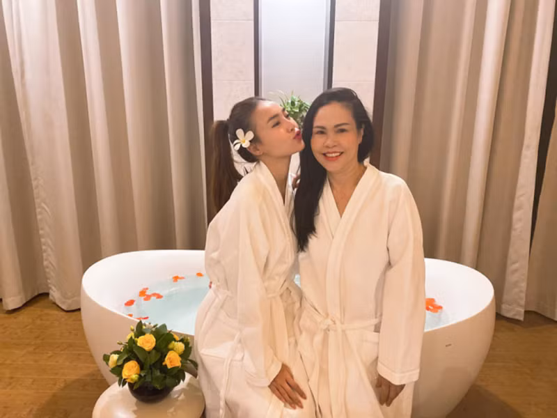 Lan Ngọc thừa hưởng nhiều nét đẹp của mẹ. Ảnh: FBNV