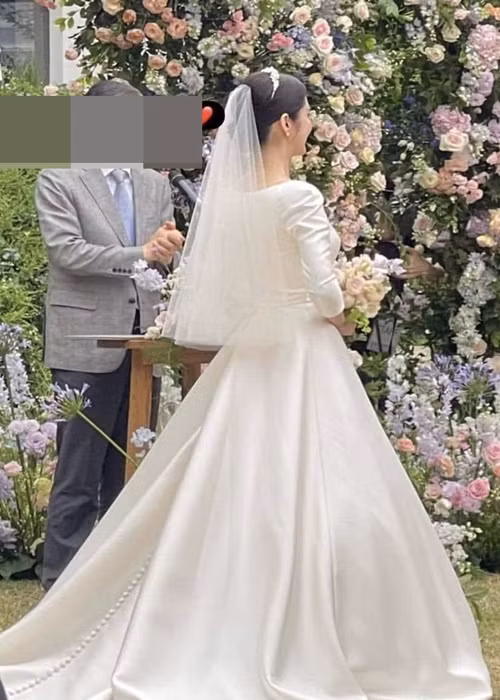 Jang Nara kết hôn ở tuổi 41. Ảnh: Dân Việt