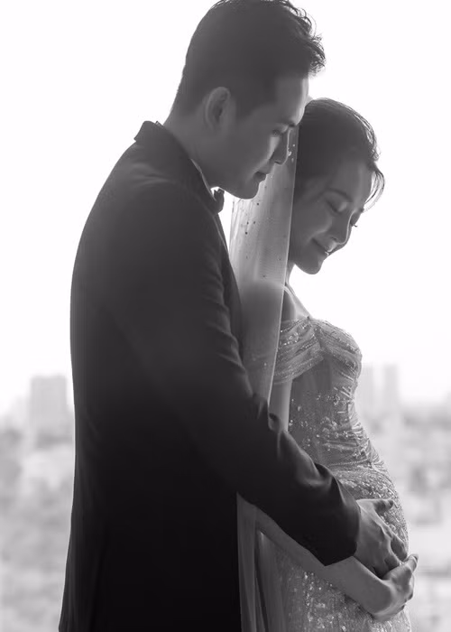 Trong đám cưới, Karen Nguyễn đính chính, chồng cô không phải đại gia. Ông xã của nữ diễn viên chỉ kinh doanh công việc của gia đình và là một người rất bình thường. Ảnh: FBNV