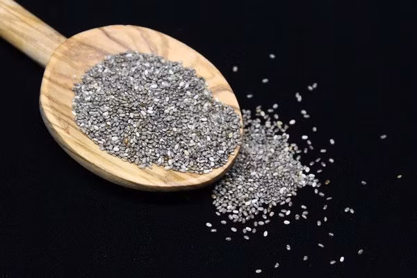 Hạt Chia giàu vitamin, khoáng chất, chất chống oxy hóa, chất xơ, protein, chất béo lành mạnh và là chất xơ nhớt tuyệt vời.