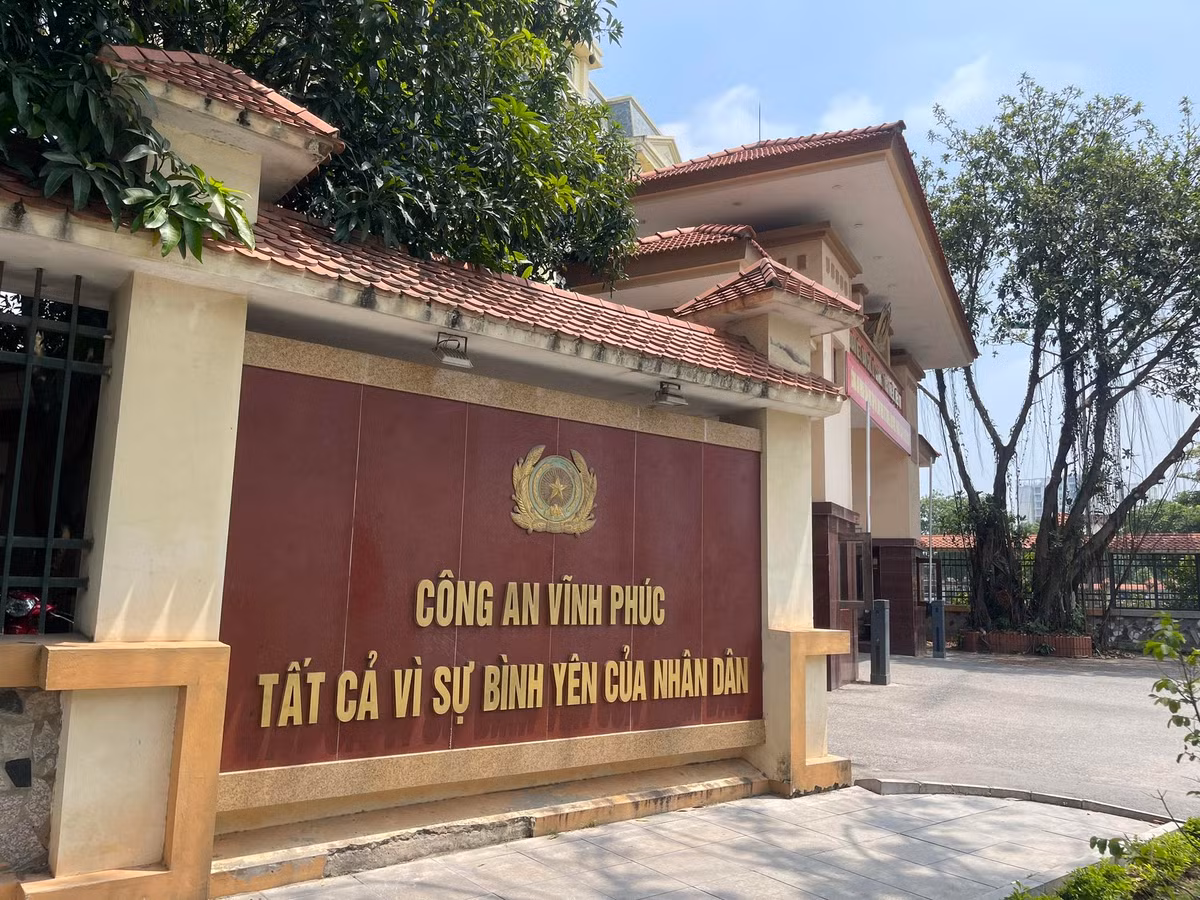 Vinh Phuc: Sap bay “tin dung den”, nhieu nguoi dan dieu dung-Hinh-4