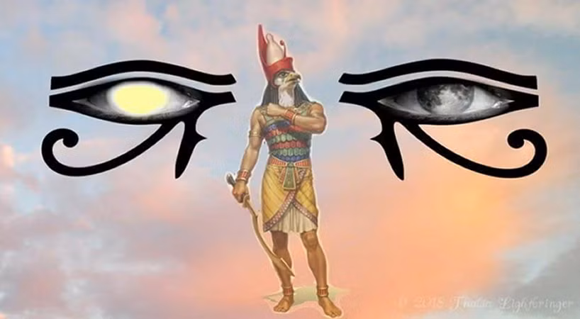 Đặc biệt, thần Horus có đôi mắt với hai màu mắt khác nhau. Mắt phải của ông màu trắng đại diện cho Mặt trời trong khi mắt trái có màu đen tượng trưng cho Mặt trăng.