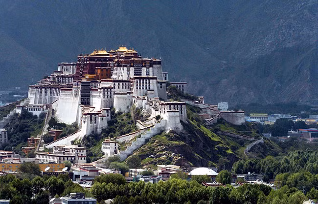 Vào năm 1994, cung điện Potala được UNESCO công nhận là di sản thế giới. Video: Lễ hội đăng quang tại cung điện Buckingham, Anh (nguồn: VTC14)