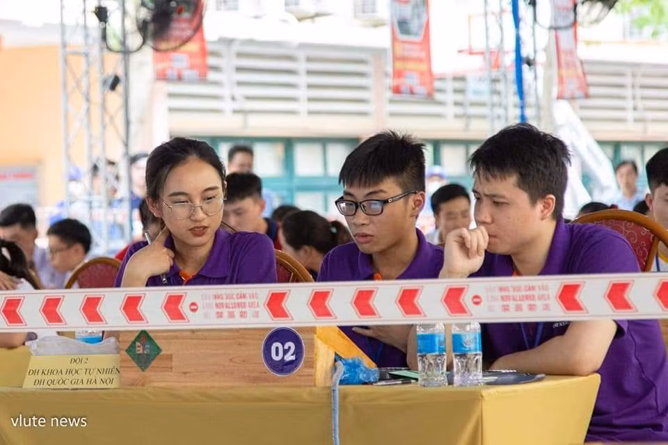 Thu khoa dau ra Dai hoc KHTN: Diem so khong phai quan trong nhat-Hinh-5