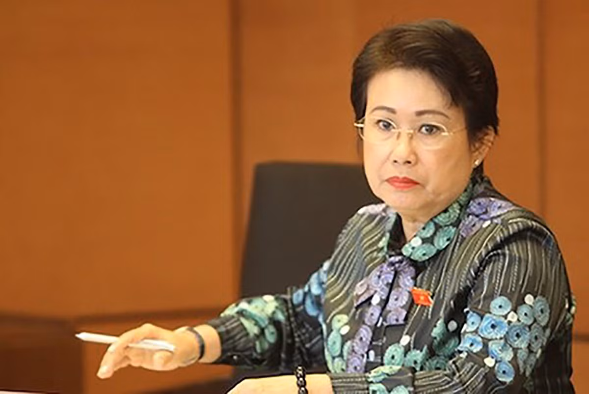 Nguyen Pho bi thu Dong Nai “chong lung” Cong ty Cuong Hung cua chong ra sao...“bay ghe“?