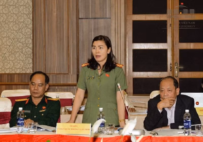  4. Thiếu tướng Nguyễn Thị Xuân, Phó Cục trưởng Cục Pháp chế và cải cách Hành chính, Tư pháp, Bộ Công an. Bà sinh năm 1967, quê Thái Bình. thiếu tướng có nhiều năm công tác trong lĩnh vực an ninh tại địa bàn Tây Nguyên, từng là cán bộ trinh sát, Phó Trưởng phòng, Trưởng phòng An ninh Công an tỉnh Đắk Lắk; Phó Cục trưởng Cục An ninh Tây Nguyên, Tổng cục An ninh; Phó Giám đốc Công an tỉnh Đắk Lắk.