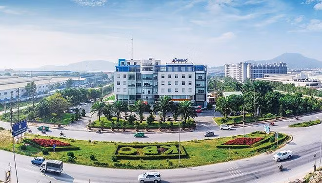 Doanh nghiep cua dai gia Dang Thanh Tam: Lam an tut doc, khat von, 