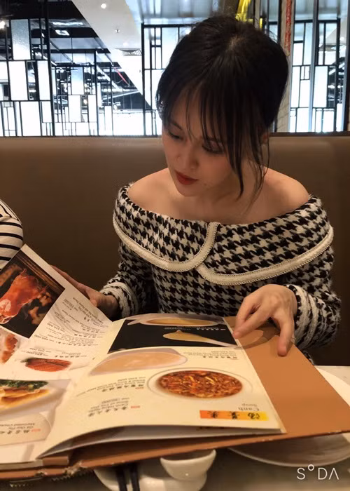 Thu Uyên từng tâm sự, con gái dịu dàng nhưng lại có tư duy phóng khoáng, rất hợp và hiểu mẹ. Ảnh: FBNV