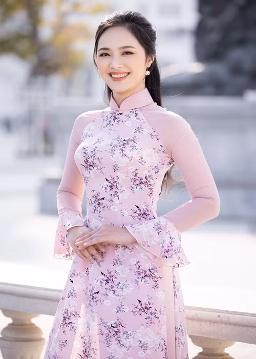 Vừa qua, các cô gái đã có dịp xuất hiện trước công chúng với những đêm thi Người đẹp thời trang, chương trình truyền hình thực tế Người đẹp du lịch và vòng sơ khảo Người đẹp tài năng.