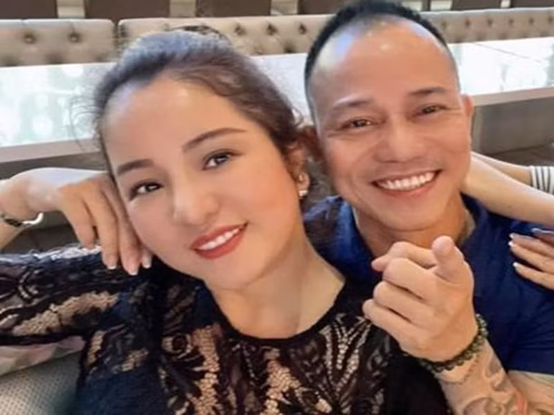 Chế Phong phủ nhận hẹn hò Thúy Nga... cuộc sống của vợ cũ thế nào? Che Phong phu nhan hen ho Thuy Nga... cuoc song cua vo cu the nao?