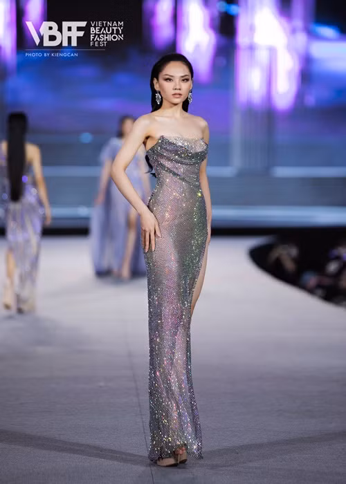 Mai Phương được biết đến là Hoa khôi Đại học Đồng Nai 2018, top 5 Hoa hậu Việt Nam 2020.