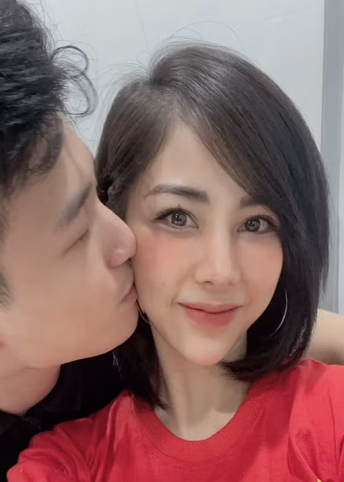 Huỳnh Anh và bạn gái hơn tuổi luôn bênh vực nhau mỗi khi đối phương bị antifan soi mói, công kích.