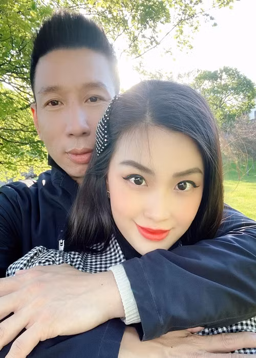 Mới đây, Á hậu Diễm Trang cho biết, cô và chồng yêu nhau trước khi cô tham gia cuộc thi Hoa hậu Việt Nam 2014 để đáp trả ý kiến cho rằng người đẹp thi hoa hậu để lấy chồng đại gia.
