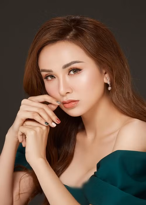 Chuyện tình cảm của Diễm Hương hiện tại vẫn là một ẩn số khó đoán.