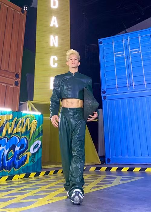 Trọng Hiếu hiện là một trong bốn đội trưởng của chương trình "Street Dance Việt Nam - Đây là nhảy đường phố" cùng Bảo Anh, Chi Pu, Kay Trần. Ảnh: FBNV