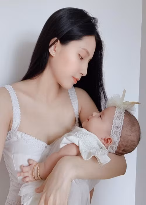 Bé Sol chào đời vào ngày 1/4/2021, tên thật là Yên Đan. Ảnh: FB Thiên An