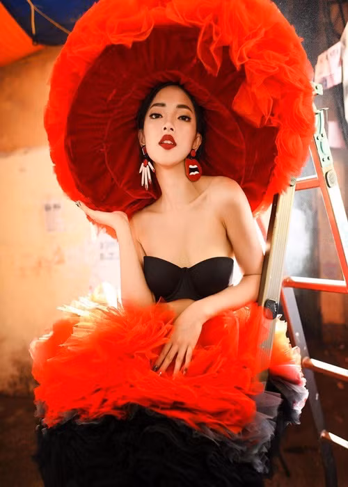 Nhan sắc của Châu Bùi từng được trang QQ của Trung Quốc khen là Song Hye Kyo bản Việt. Ảnh: FBNV