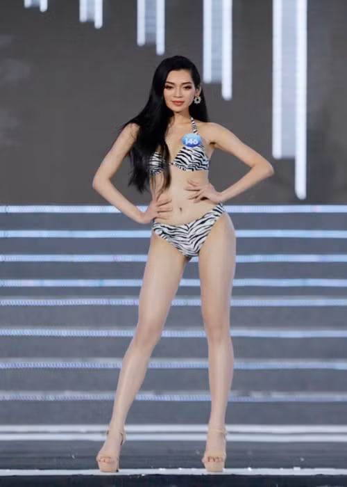 Giống Lê Trúc Linh, Nguyễn Hoài Phương Anh cũng ghi tên mình vào top 45, sau đó là top 38.