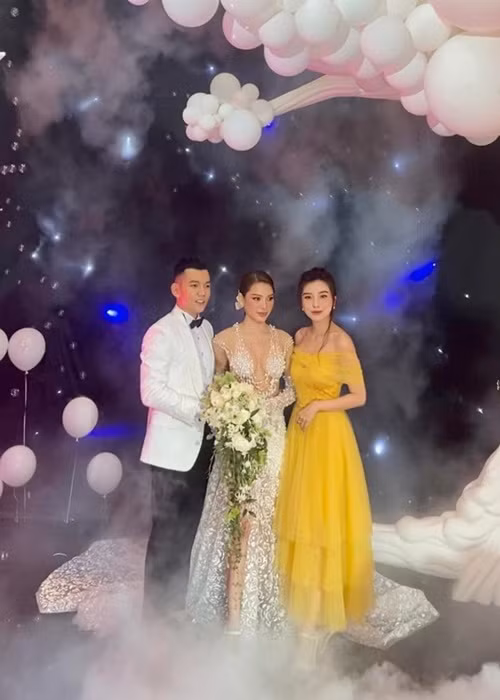 Dàn sao Việt nô nức tụ tập mừng đám cưới Phương Trinh Jolie - Lý Bình Dan sao Viet no nuc tu tap mung dam cuoi Phuong Trinh Jolie - Ly Binh