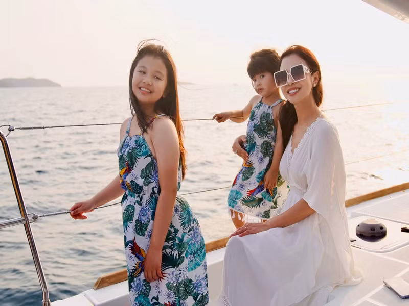 Hai con gái đáng yêu của Jennifer Phạm và chồng doanh nhân Hai con gai dang yeu cua Jennifer Pham va chong doanh nhan