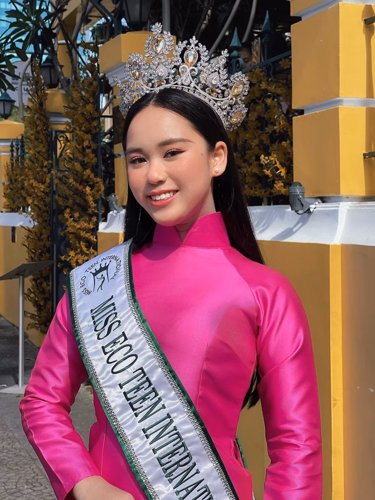 Ngoài ra, người đẹp sinh năm 2008 còn làm người mẫu, tham gia nhiều show diễn thời trang trong nước.