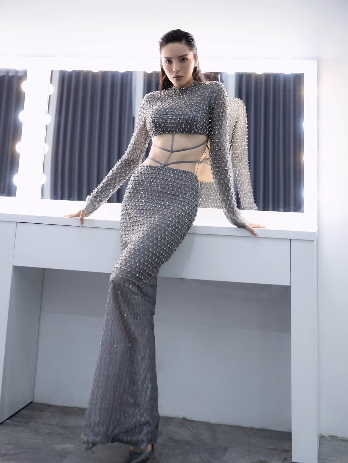 Trên trang cá nhân, Hoa hậu Kỳ Duyên vừa tung loạt ảnh ngồi ghế nóng cuộc thi Miss Fitness Vietnam - Hoa hậu Thể thao Việt Nam 2022.