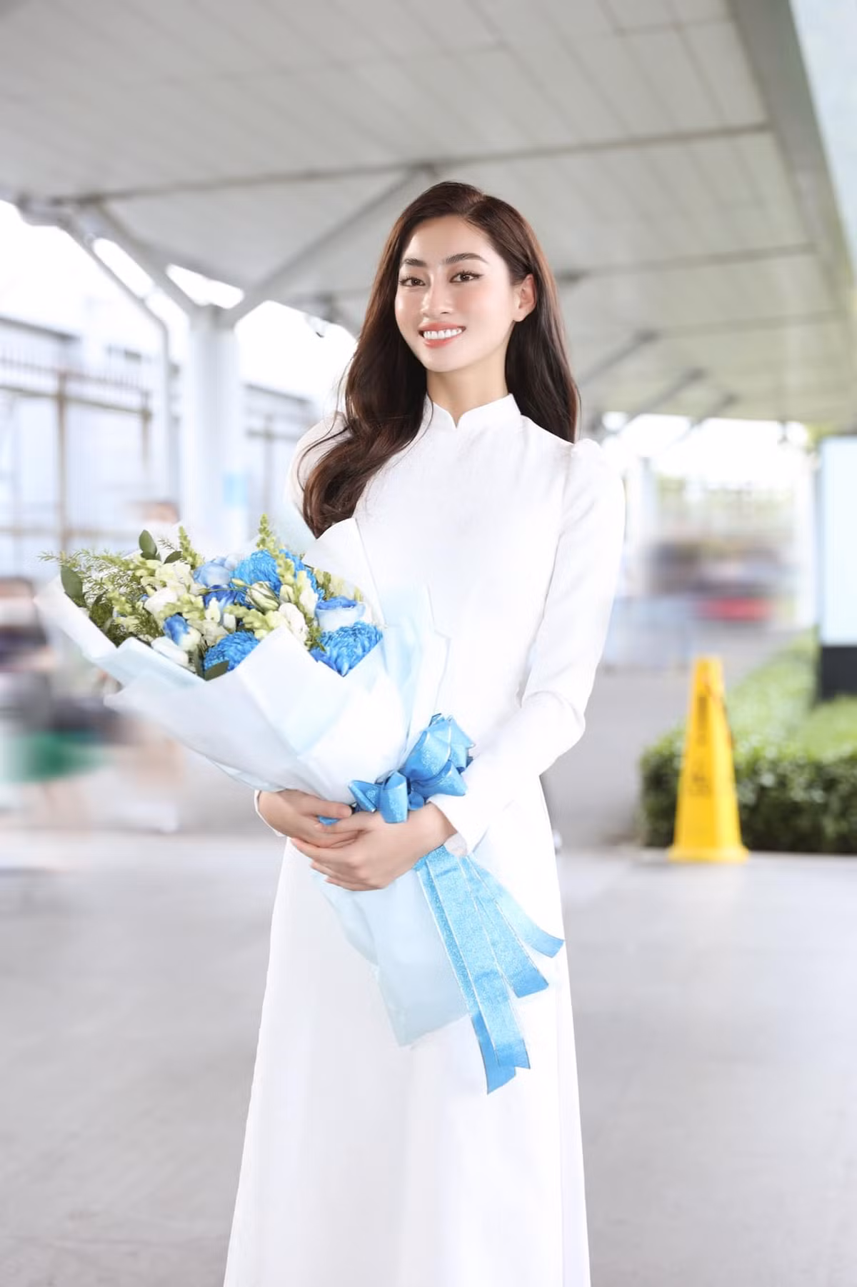 Cô từng đảm đương vai trò MC song ngữ trong các sự kiện lớn nhỏ, trình diễn trên nhiều sân khấu.