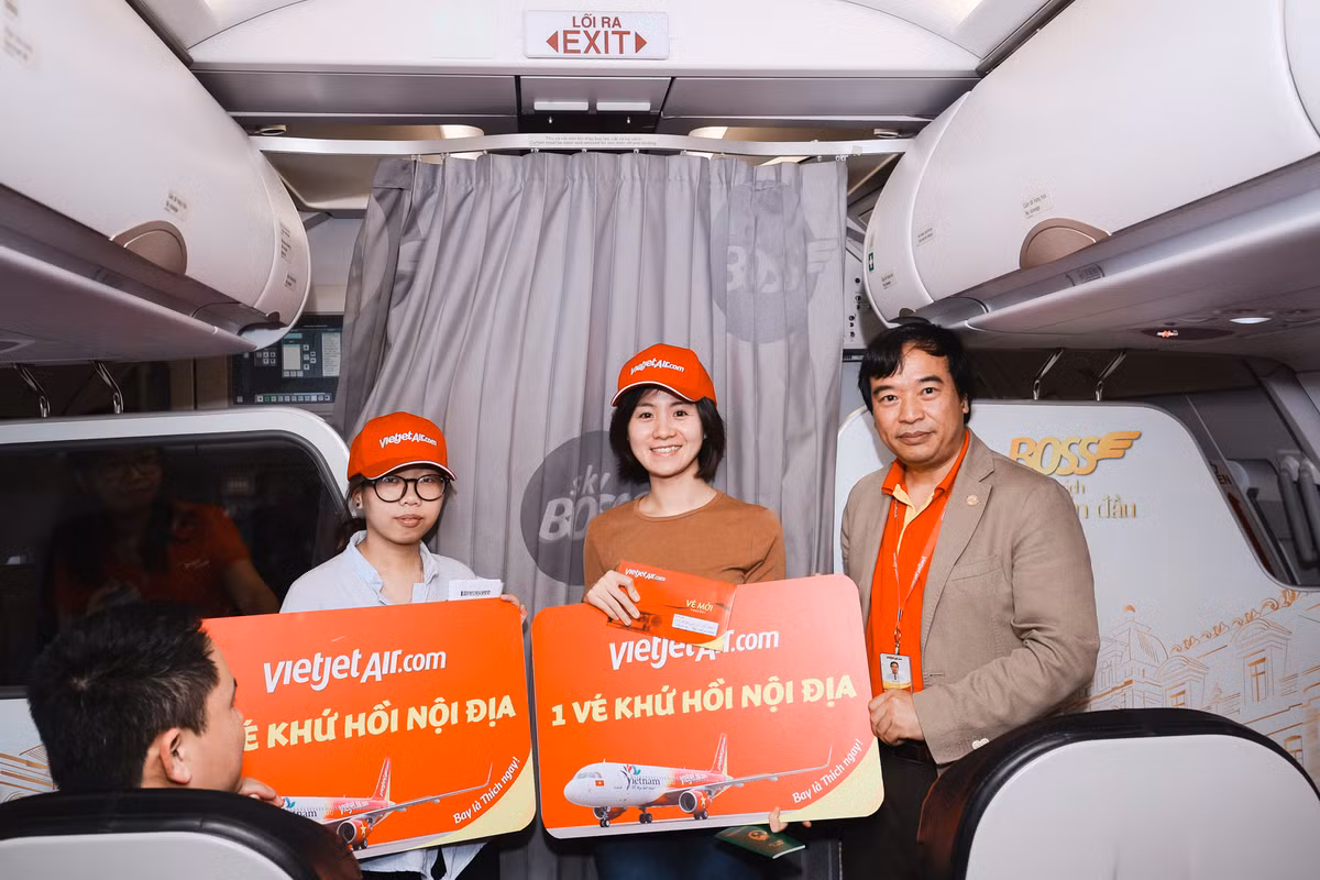 Trong đó có nhiều bạn thanh niên công nhân 4 năm, 5 năm và thậm chí có cả bạn vì điều kiện kinh tế khó khăn 9 năm chưa từng được về nhà.
