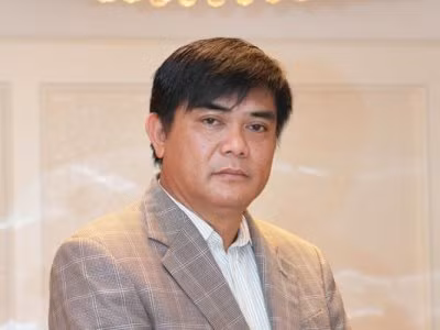 Đại gia Đường bia từng bật mí: Có ngày, ông Đường kiếm được 5 chỉ vàng từ phân phối bia. Cái tên “Đường bia” bắt đầu từ đó và kéo dài cho tới tận hôm nay khi ông đã trở thành một đại gia trong làng bất động sản Việt. Ảnh: Cafeland.