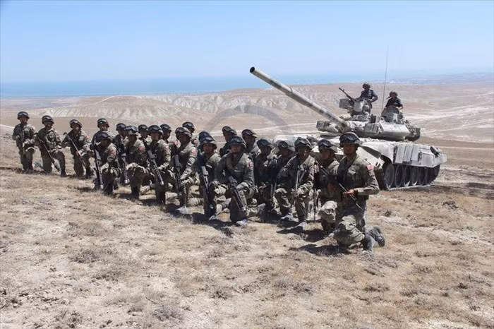 Nga phải ngăn chặn một thảm họa nhân đạo ở Nagorno-Karabakh, và nếu Azerbaijan không dừng lại, thì sẽ không còn cách nào khác ngoài việc đưa quân đội Nga tới đó để tiến hành một chiến dịch gìn giữ hòa bình.