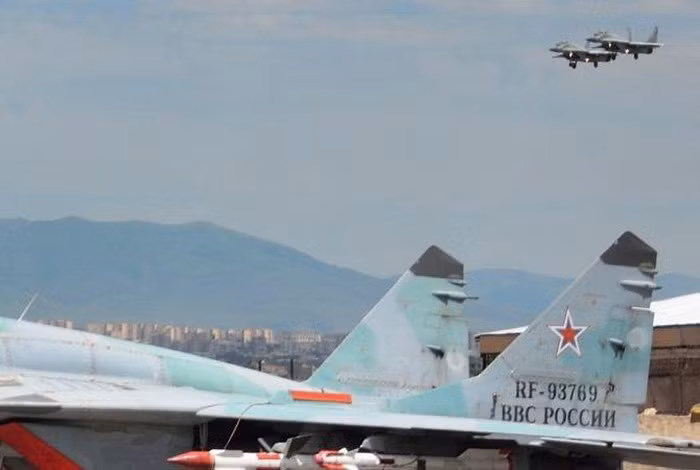 Rõ ràng đây là hình ảnh về máy bay chiến đấu của Nga, bởi vì các tiêm kích MiG-29 - theo tất cả những thống kê chính thức thì không được biên chế trong Không quân Armenia.