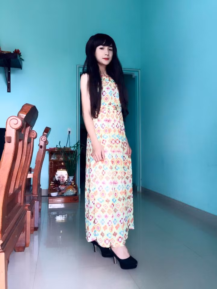Dù vậy, được làm những việc mình thích vẫn là điều khiến Ngọc Trinh thấy vui vẻ nhất. Cậu bạn chia sẻ trong tương lai sẽ cố gắng đầu tư hơn cho những màn hóa trang của mình, sao cho thật giống hơn nữa, thuyết phục hơn nữa.
