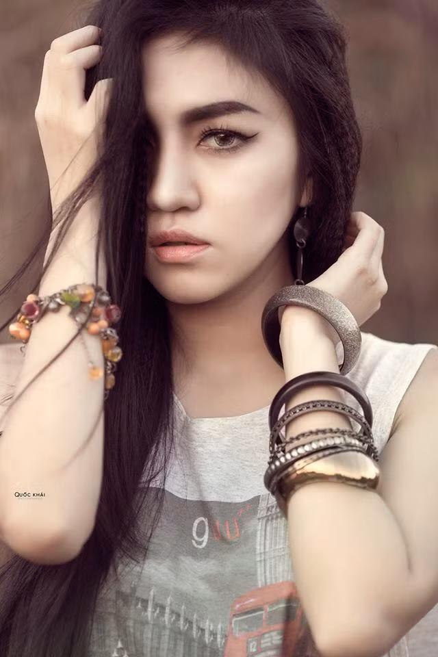 Yêu thích công việc người mẫu, Thảo Như có rất nhiều bộ ảnh đẹp, chất lượng. Lợi thế lớn về ngoại hình khiến cô bạn thể hiện rất tốt bản thân trong công việc này.