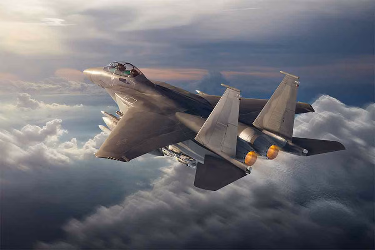 Theo trang Inside Defense, dựa trên các văn bản của Lầu Năm Góc được công khai, việc quyết định không tiến hành các quy trình thử nghiệm, đã được cựu Giám đốc phụ trách mảng mua sắm vũ khí của Lầu Năm Góc là bà Ellen Lord chấp thuận, vào tháng 1/2021; chỉ vài ngày trước khi bà rời nhiệm sở.